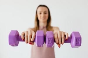 Read more about the article Low-Impact Cardio for Postpartum Moms