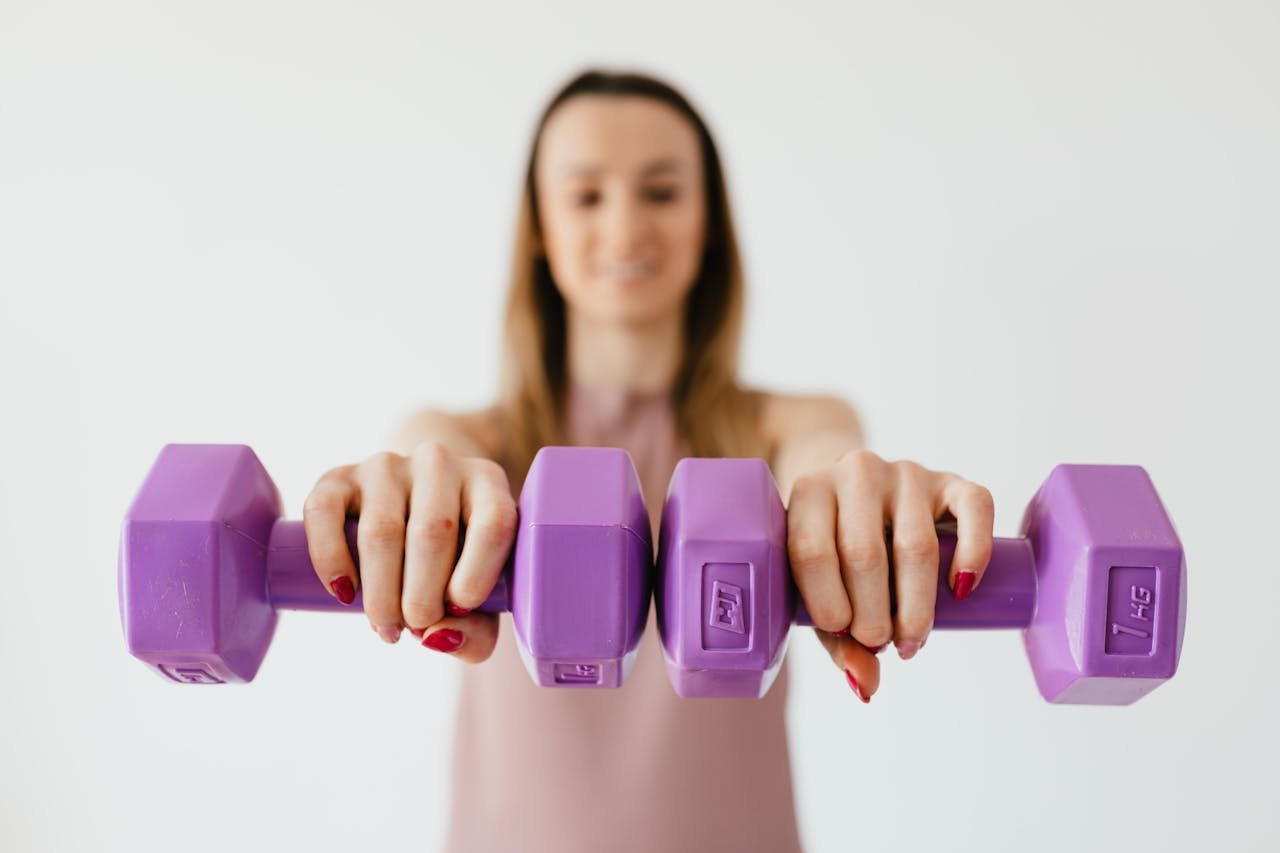 Read more about the article Low-Impact Cardio for Postpartum Moms